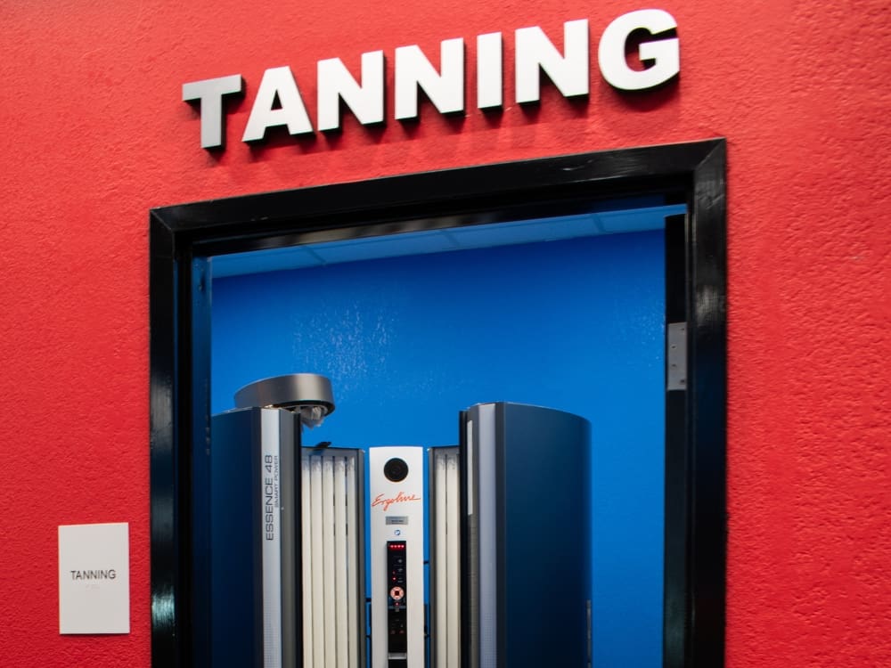 a tanning room at freedom fitness gym in alameda