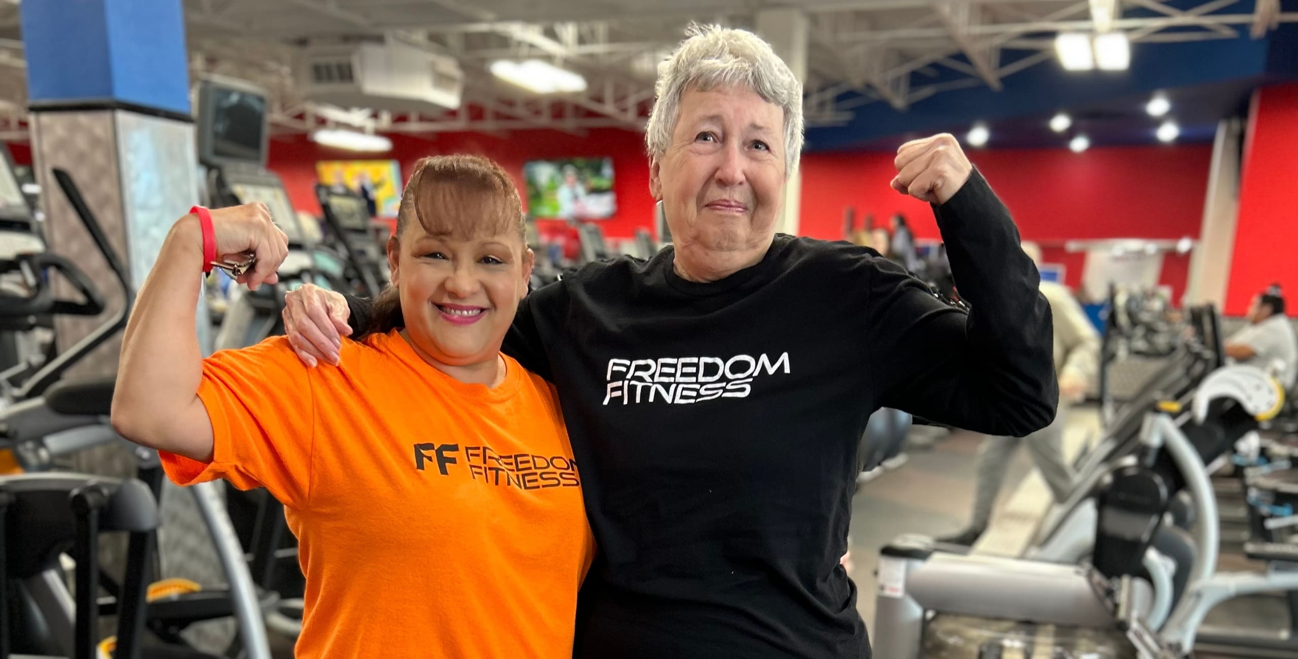 gym members pose for a flex photo at a gym near me in alameda