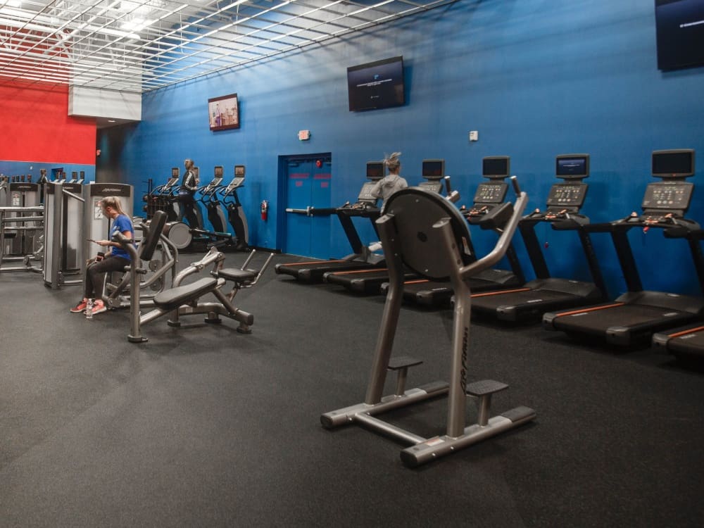 strength and cardio equipment in a womens only gym training zone at freedom fitness saratoga