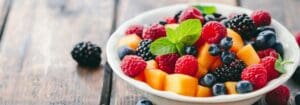 bowl of fruit for healthy weight loss